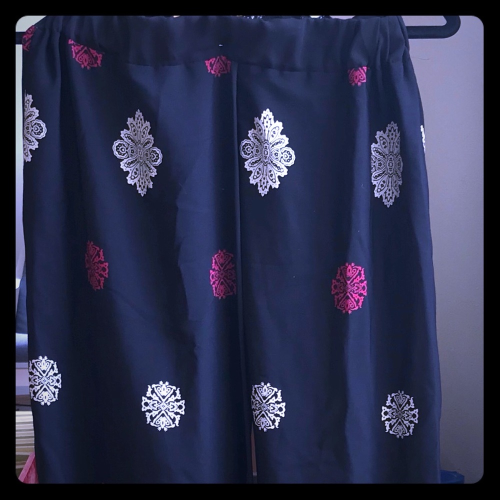 Casual pattern pant.